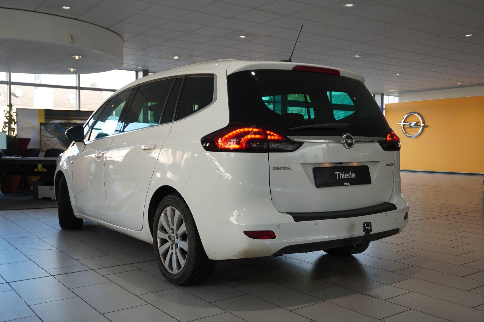 Fahrzeugabbildung Opel Zafira C 1.4T INNOV. 7-SITZ NAVI/LED/KAMERA/AHK