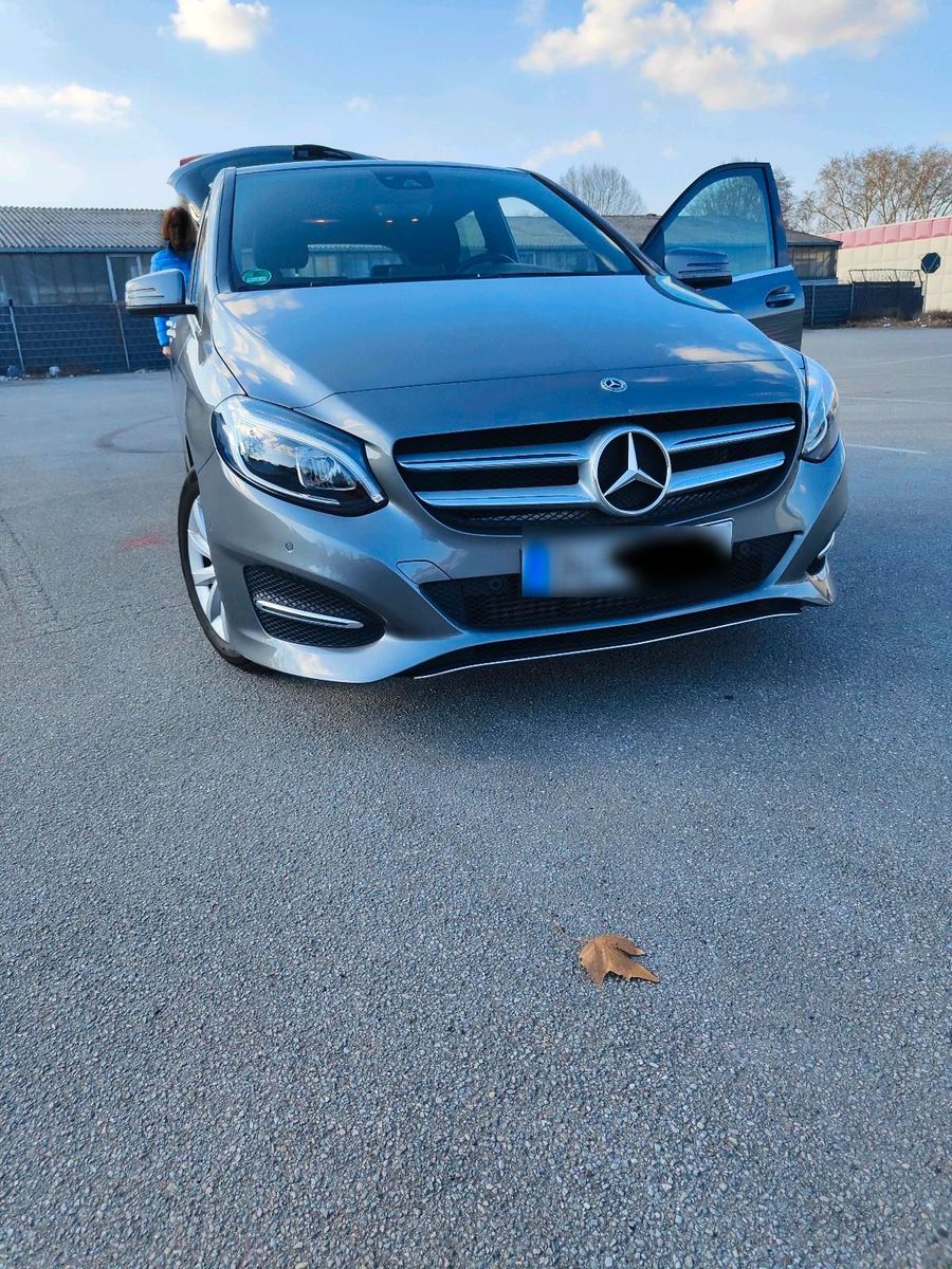 MERCEDES-BENZ Mercedes B180, Automatik, 2/2018, 44000 km...