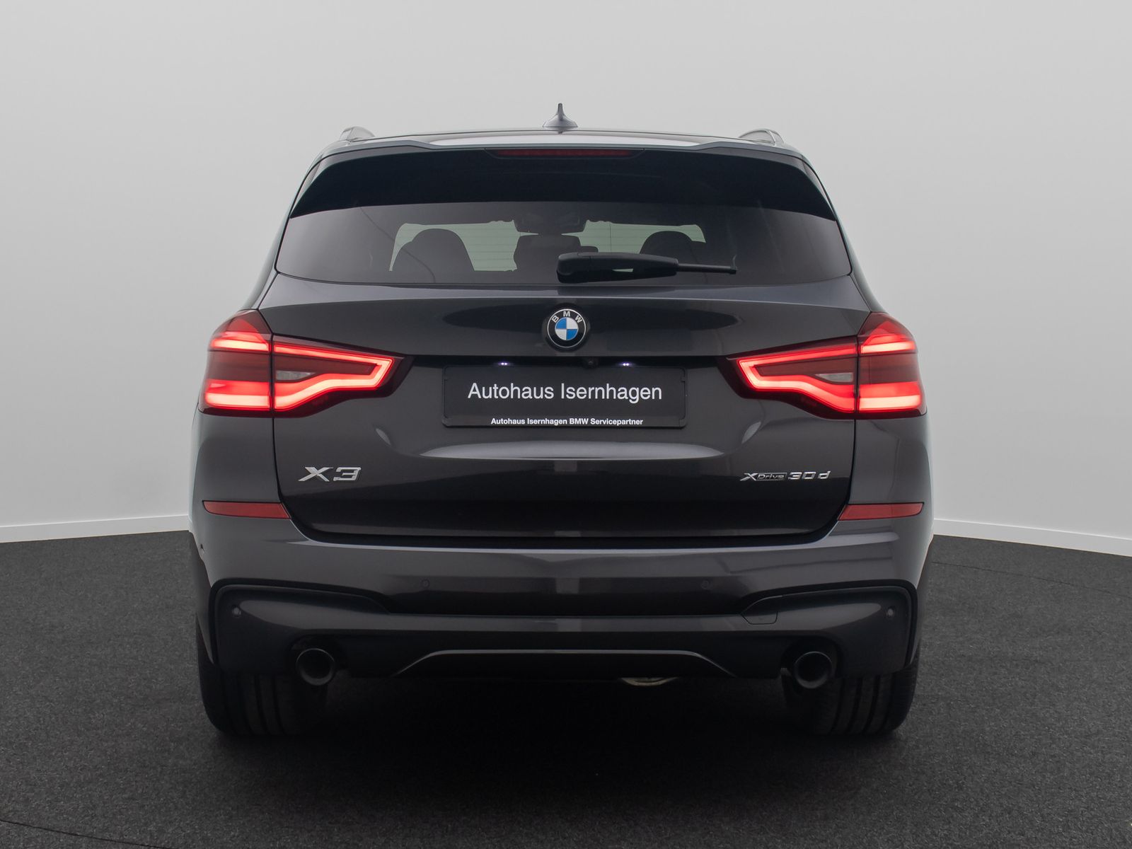 Fahrzeugabbildung BMW X3 xD30d M Sport DAB HUD Panorama AHK TV 20Zoll