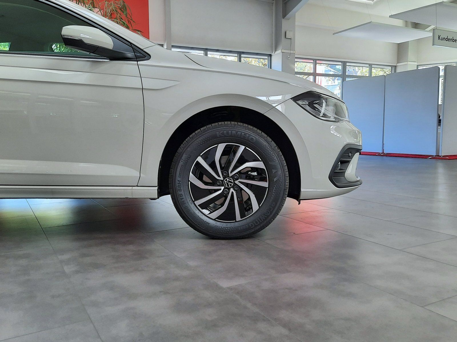 Fahrzeugabbildung Volkswagen Polo TSI DSG Advanced *LED*Cam*APP-C.*PDC*