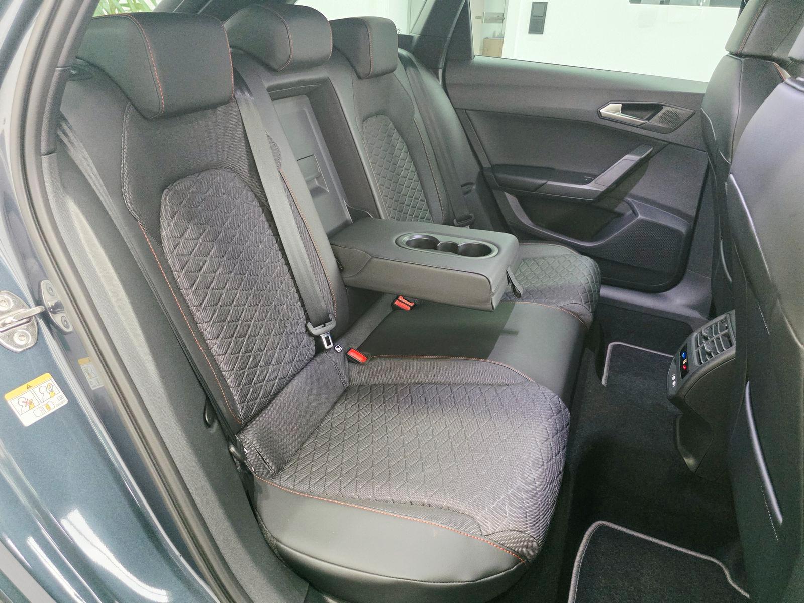 Seat ST FR Black Edition AHK|ACC|18"|Kamera|Winter