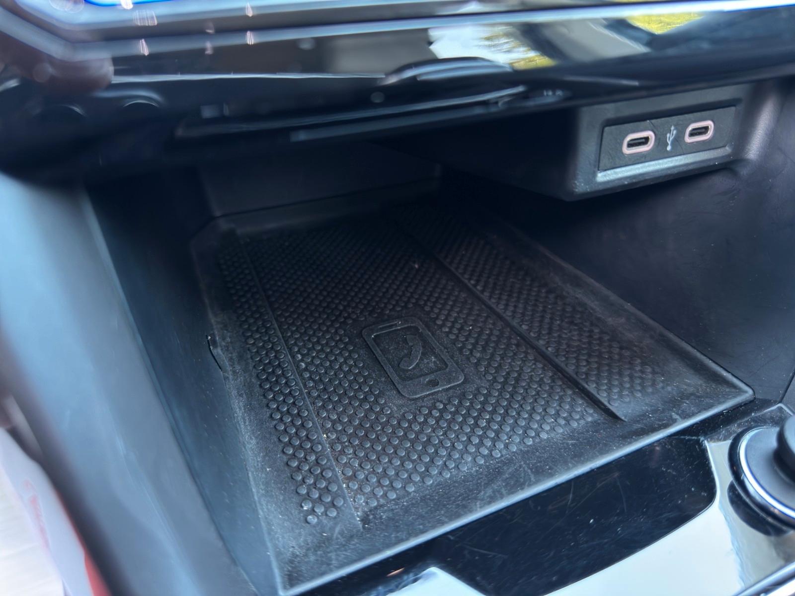 Volkswagen T-Cross R-Line *iQ Drive * ACC * Carplay