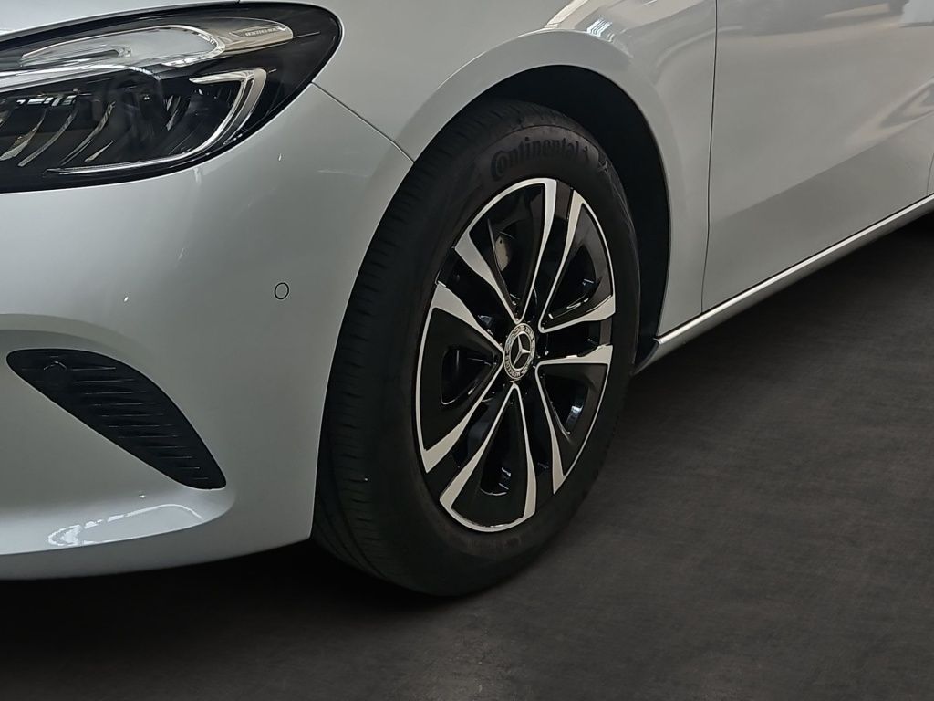 Fahrzeugabbildung Mercedes-Benz B 180 Progressive AHK Navi LED SHZ SpurH KAM DAB