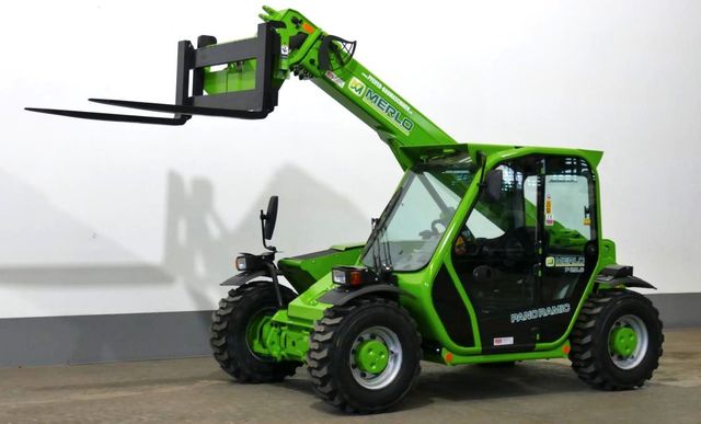 Merlo P 25.6 TURBO - 4x4x4 - 6m / 2.5t. vgl. MT 625