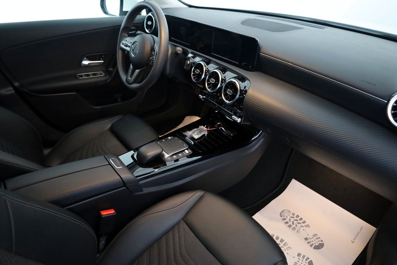 Fahrzeugabbildung Mercedes-Benz A 250 e,Style T.Leder,Navi,LED,SH,Kamera,SR+WR