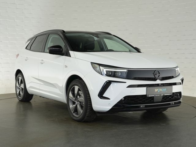 Grandland GSe PHEV 4X4 AT+AHK+NAVI+360 GRAD KAME