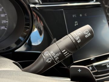 Opel Corsa 1.2 Edition Automatik SHZ PDC CarPlay