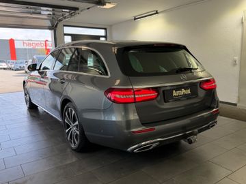 Mercedes E 220 - 8
