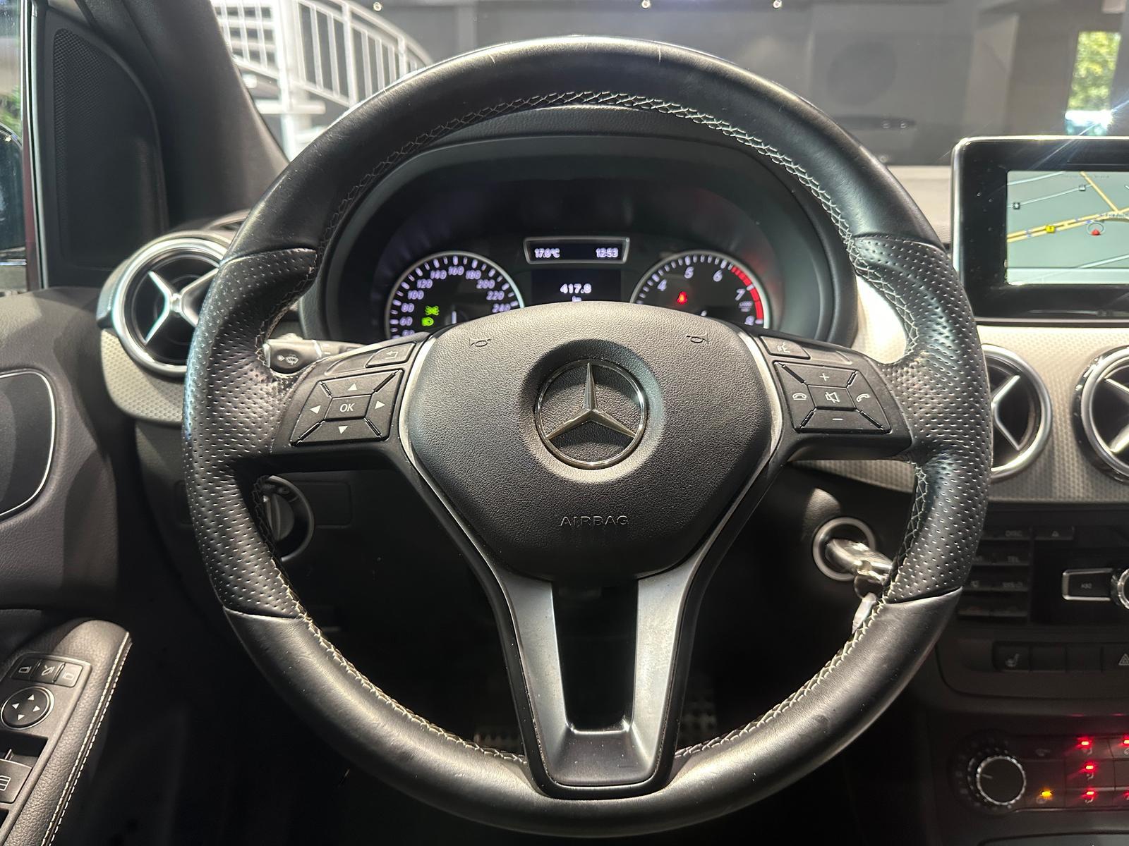 Mercedes-Benz B 180 AMG SPORTPAKET NIGHTPAKET SHZ 18"LM 1.HAND