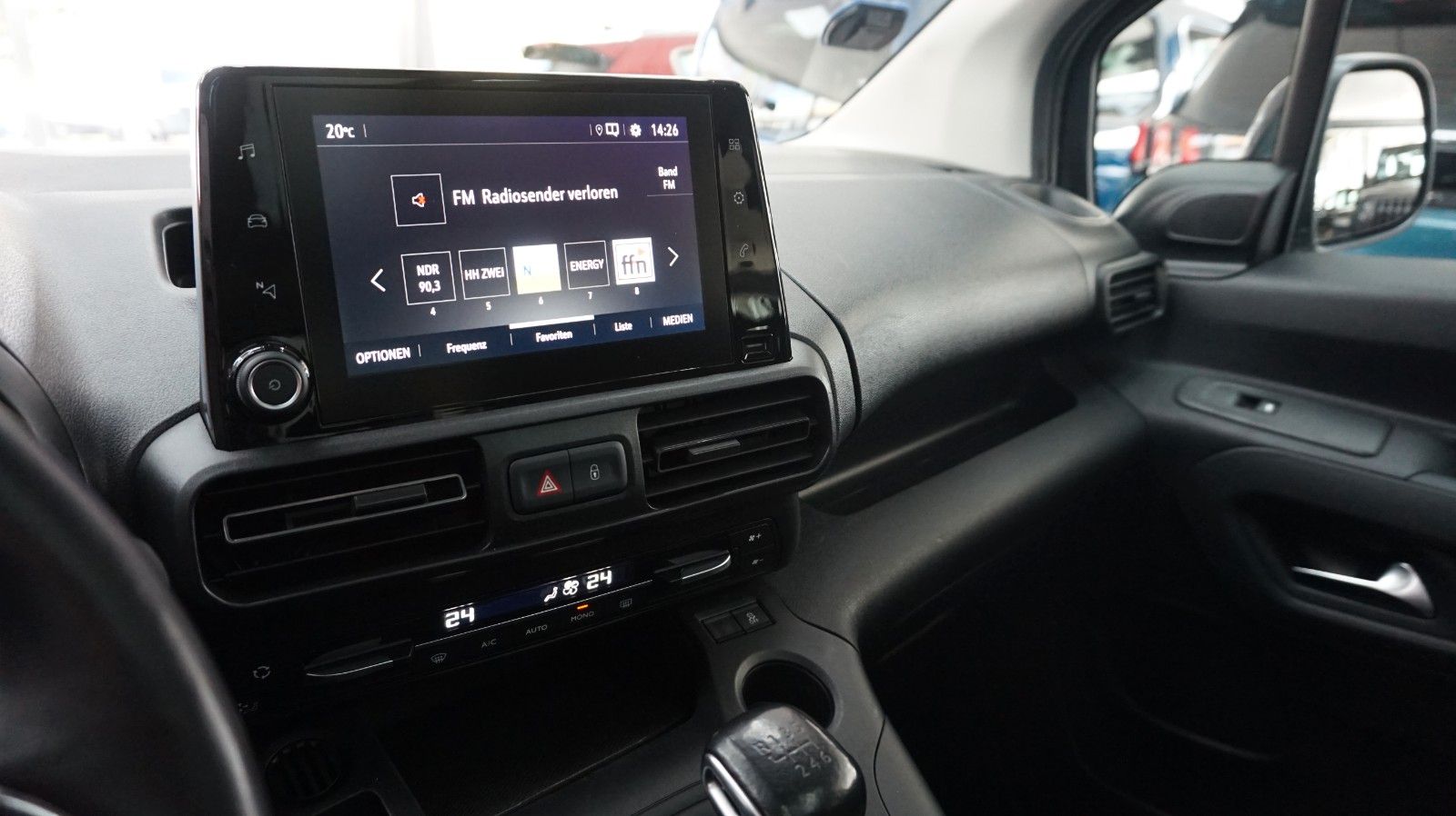 Fahrzeugabbildung Opel Life E Innovation 5,5 L. durch. Verbrauch