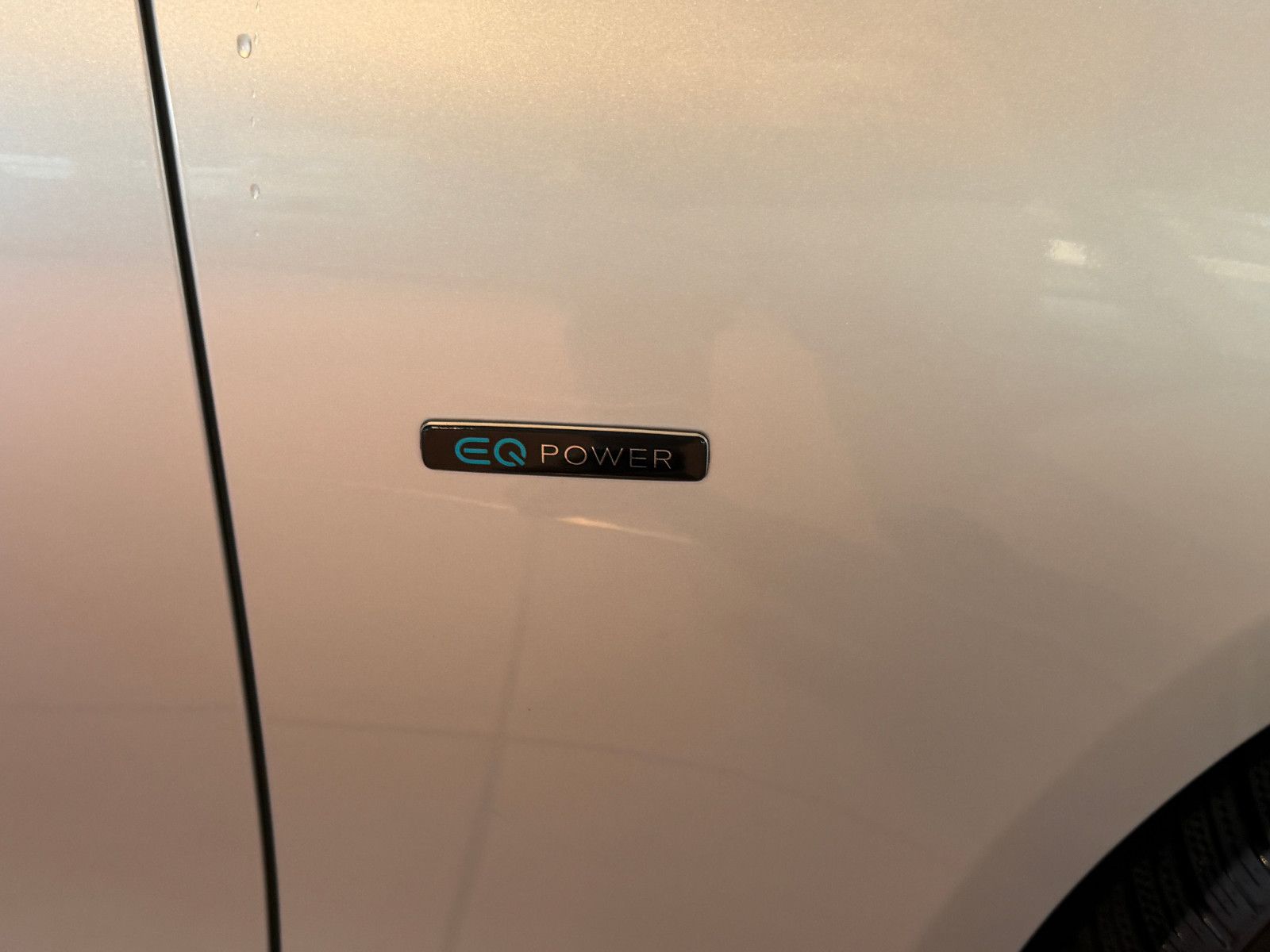 Fahrzeugabbildung Mercedes-Benz E 300 de/AMG/HEAD-UP/VIRTUAL/AMBIENTE/BURMESTER/