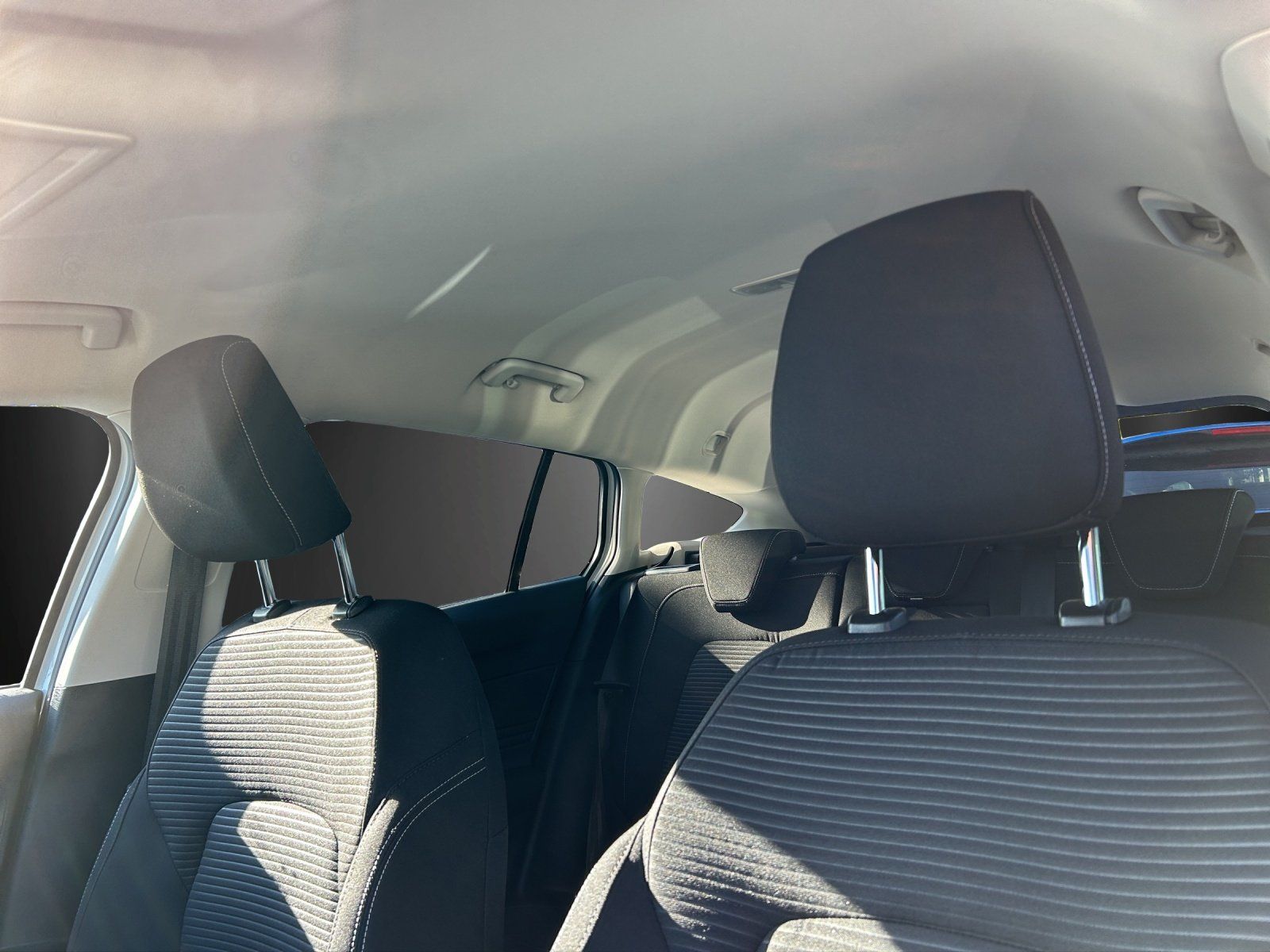 Fahrzeugabbildung Ford Focus Titanium x MHEV LED Schein. B&O Winter Pa.