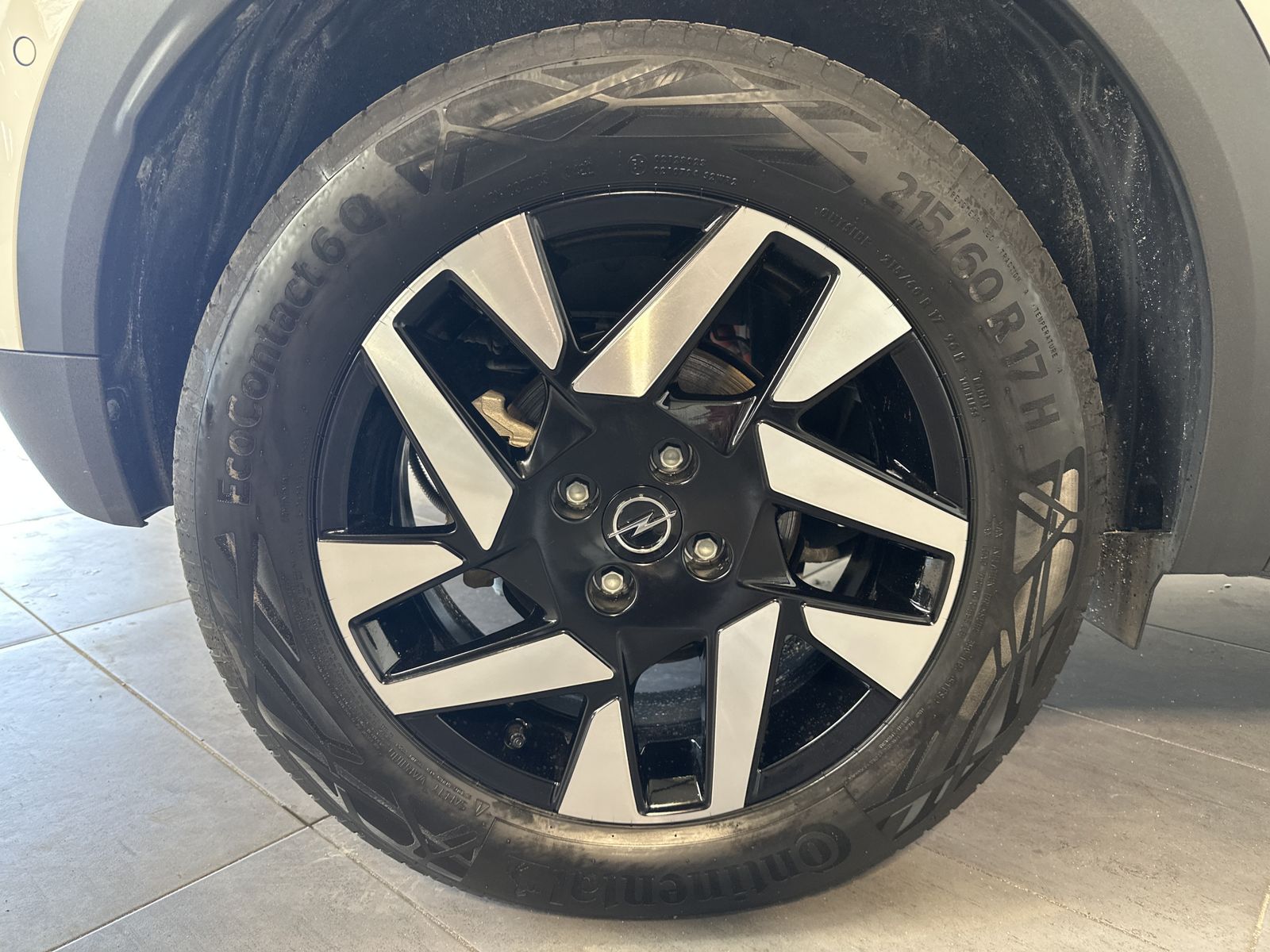 Fahrzeugabbildung Opel Mokka-e Elegance NAV+LED+ACC+KAM+SHZ+VCOCK+TOTW