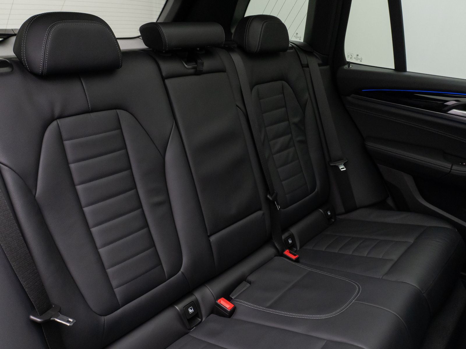 Fahrzeugabbildung BMW X3 xD30d M Sport Panorama Kamera DAB HiFi DisKey