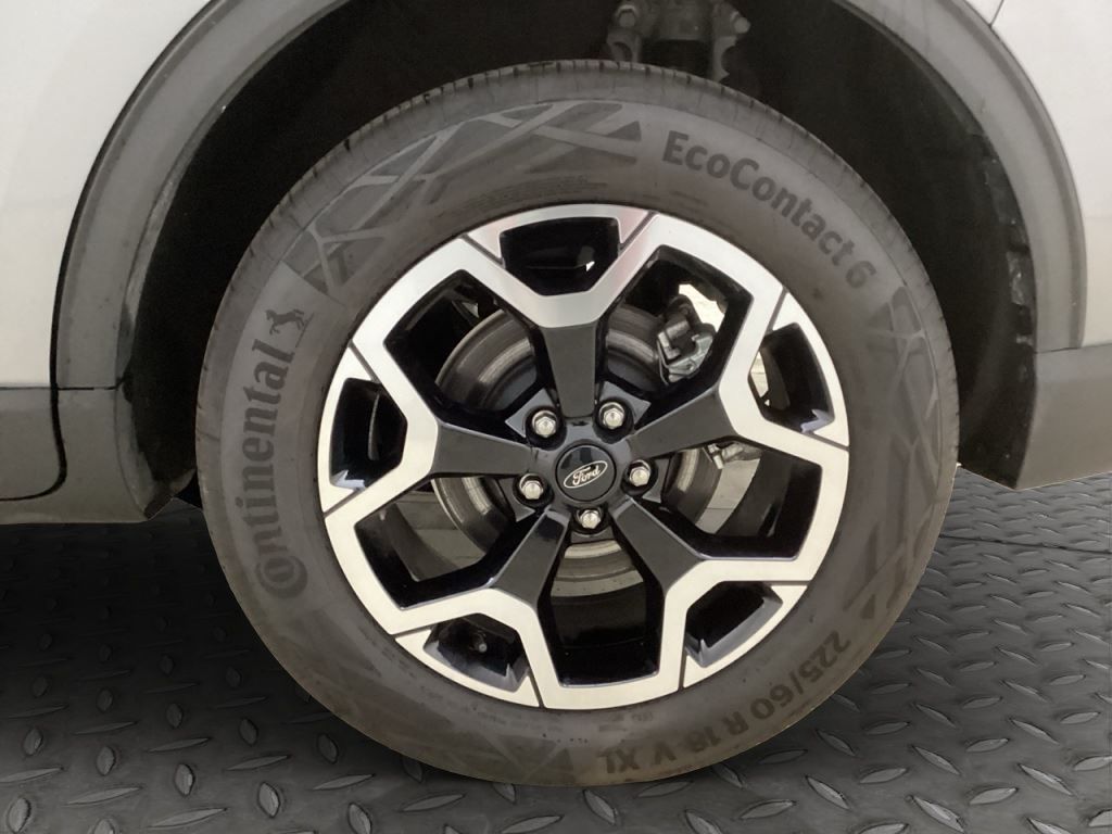 Fahrzeugabbildung Ford Kuga Plug-In Hybrid Active X B&O Kamera Tempomat