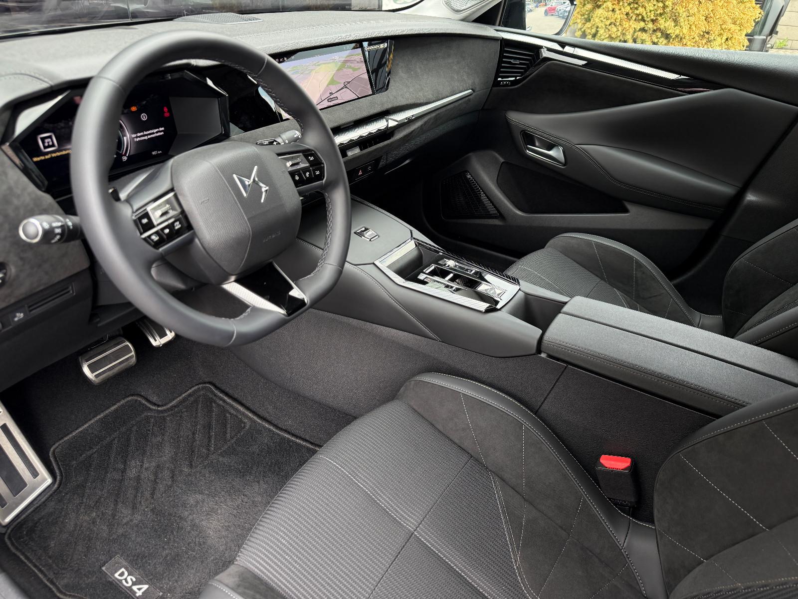 DS Automobiles Nº4 BlueHDi 130 DS Performance Line