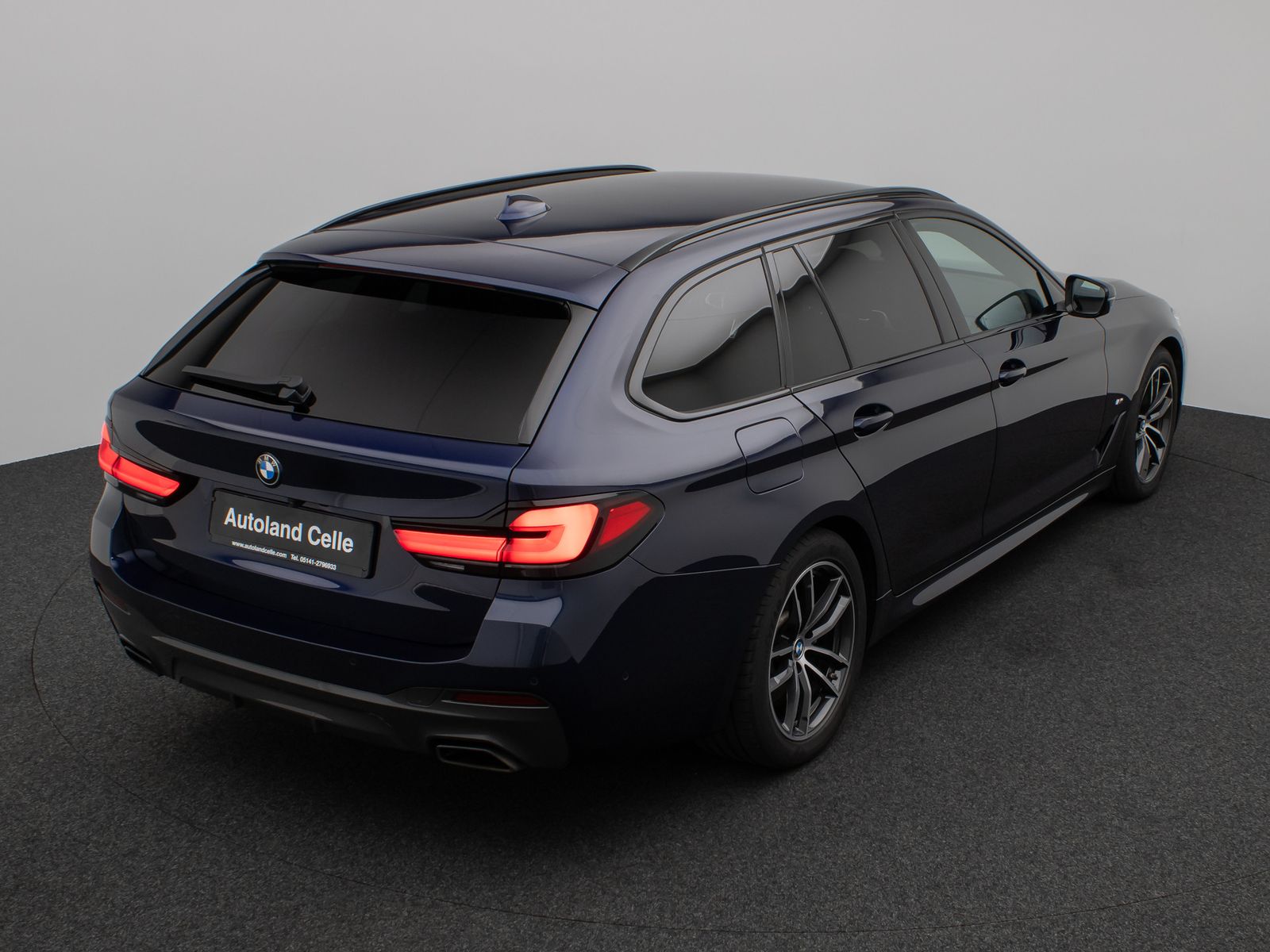 Fahrzeugabbildung BMW 530d xD M Sport Laser HUD DAB H/K ACC AHK Komfor