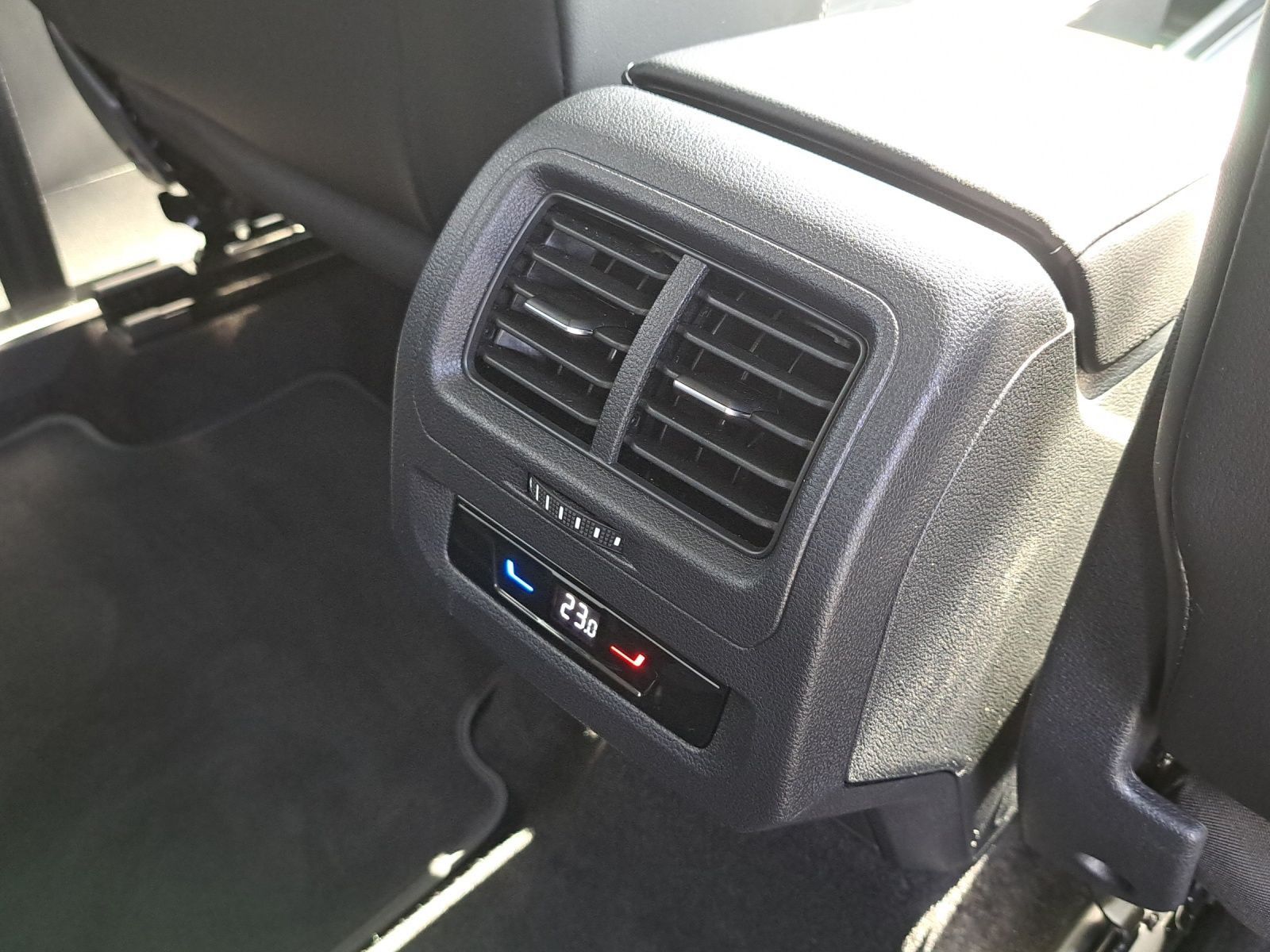 Volkswagen Touran - Bild 17