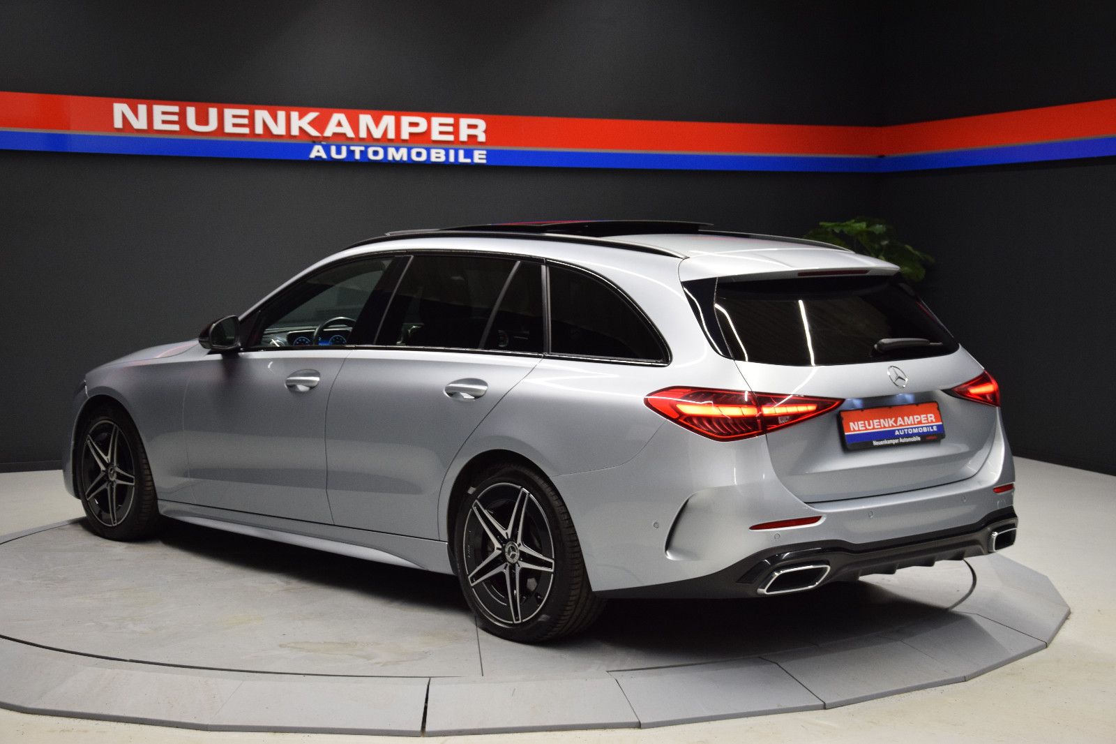 Fahrzeugabbildung Mercedes-Benz C 200 T AMG Night Pano Ambiente 360°