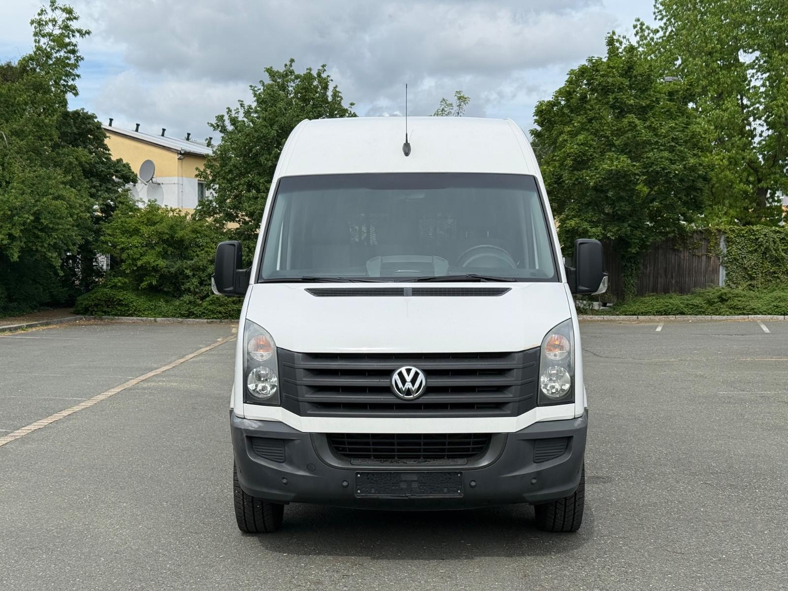 Volkswagen Crafter Rollstuhlbus 9-Sitzer AMF Rampe Klima
