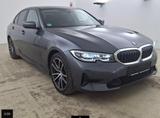 BMW 320i Limousine Advantage - BMW 3er Reihe in Essen