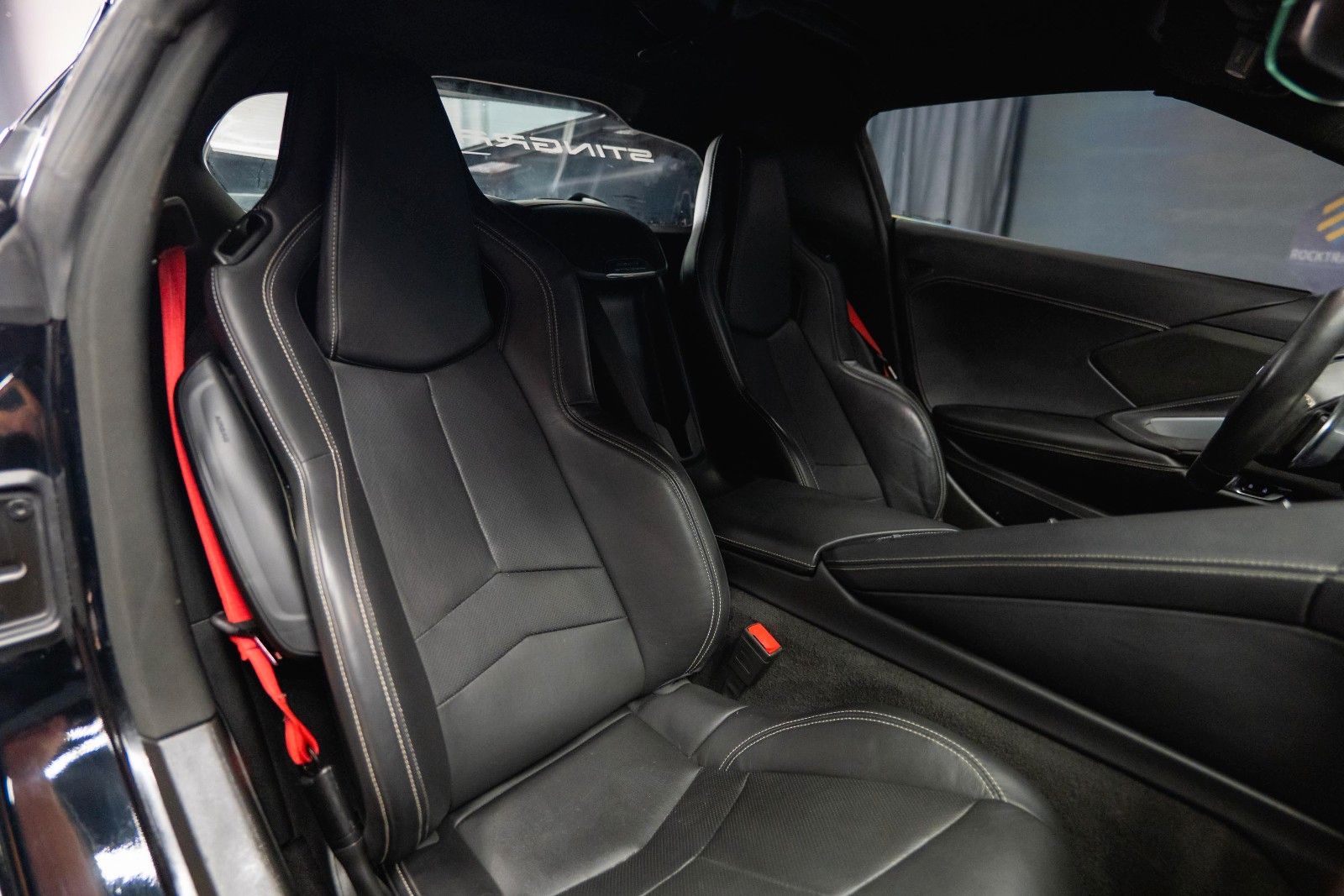 Fahrzeugabbildung Corvette C8 Stingray 1LT Targa Z51 Performance 19% VAT