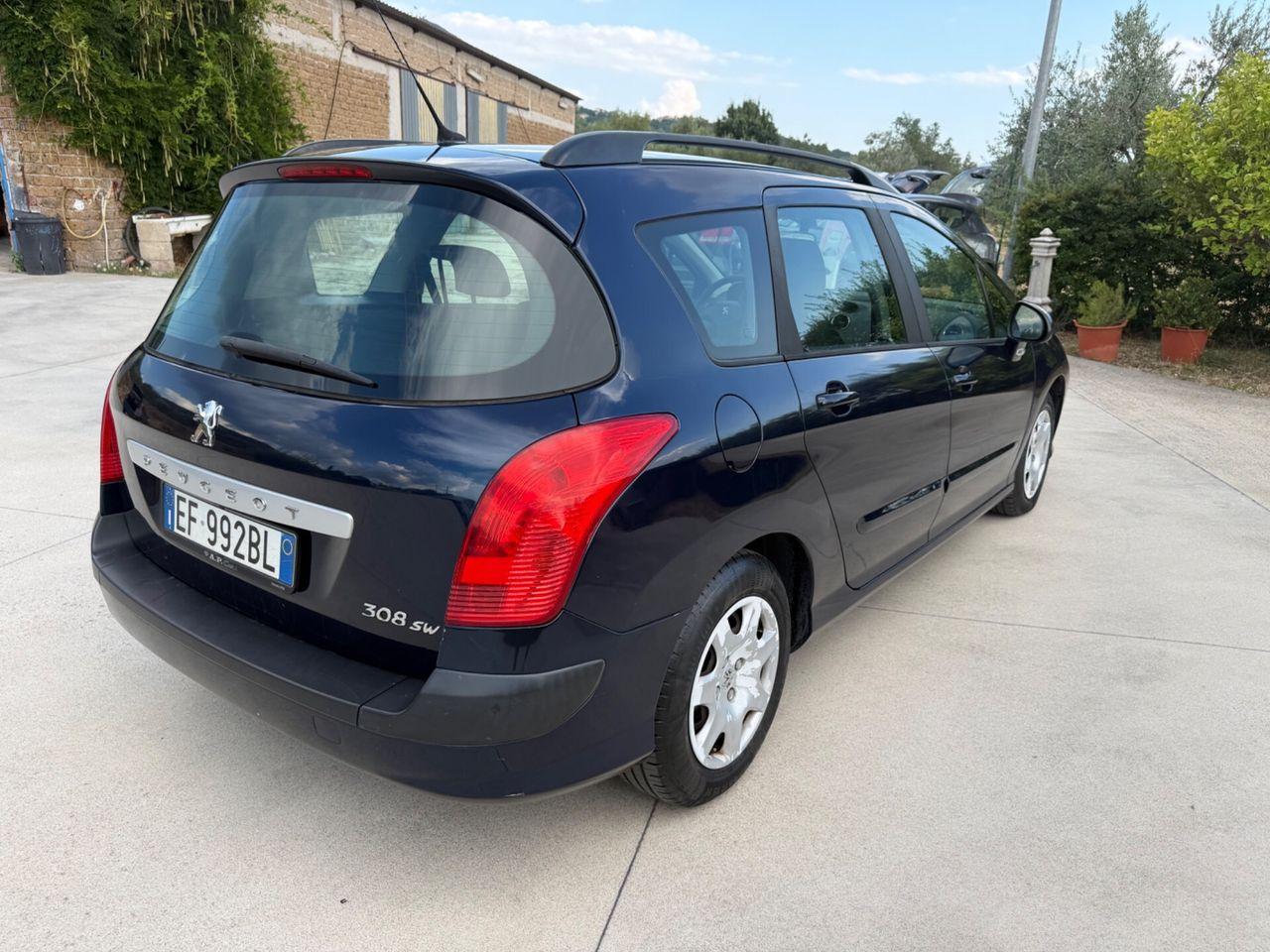 Peugeot 308 2010 — photo 8