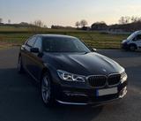 BMW 730d - - graue BMW 730