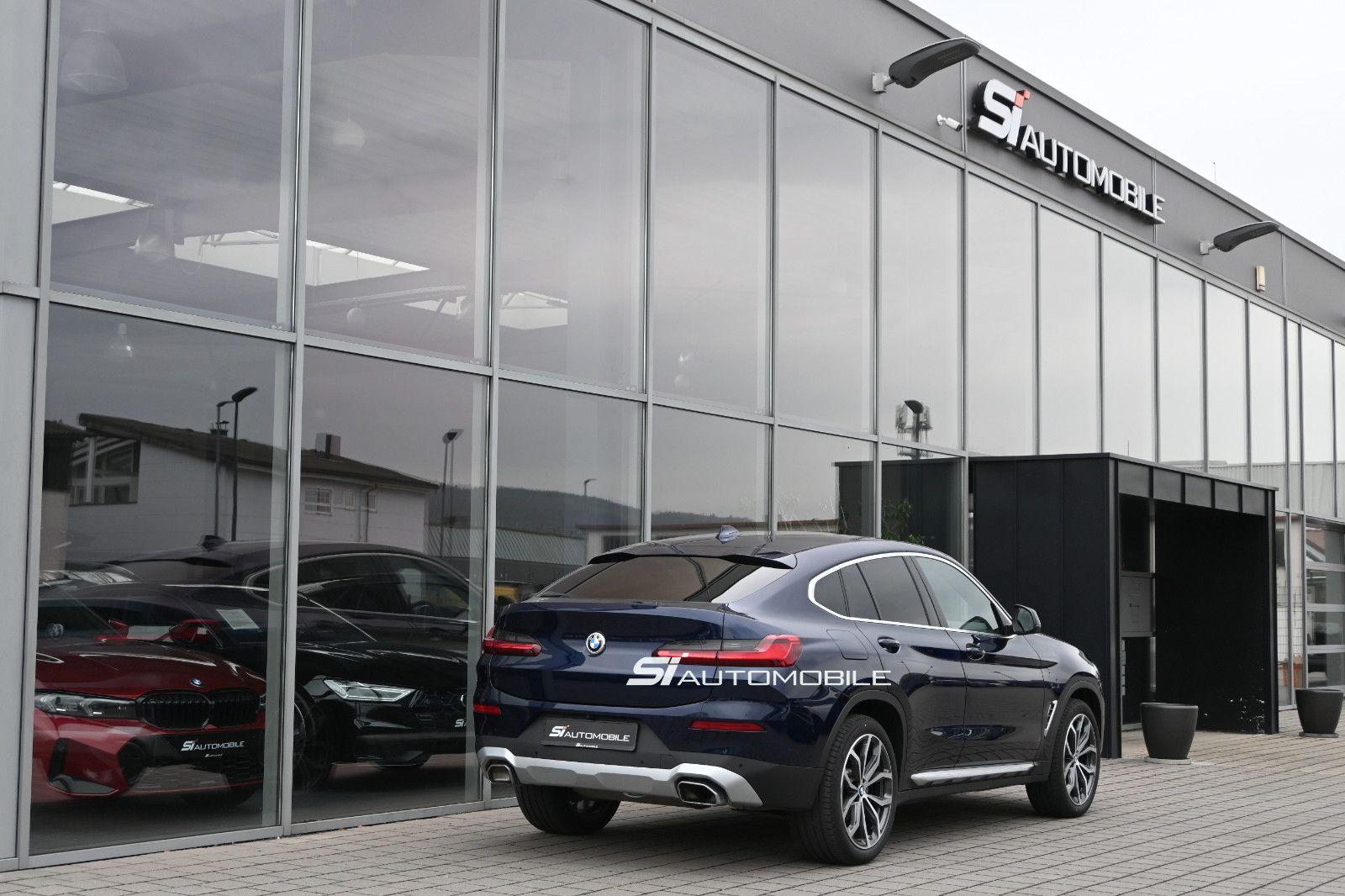 Fahrzeugabbildung BMW X4 xDr30d °UVP 92.400€°ACC°AHK°STHZG°INDIVIDUAL°