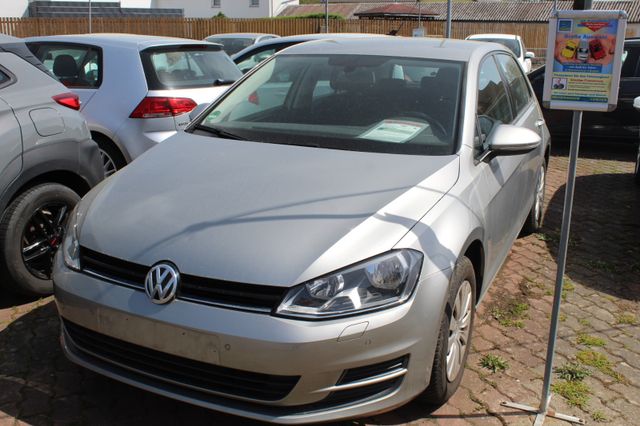 Volkswagen Golf VII Lim. Trendline BMT