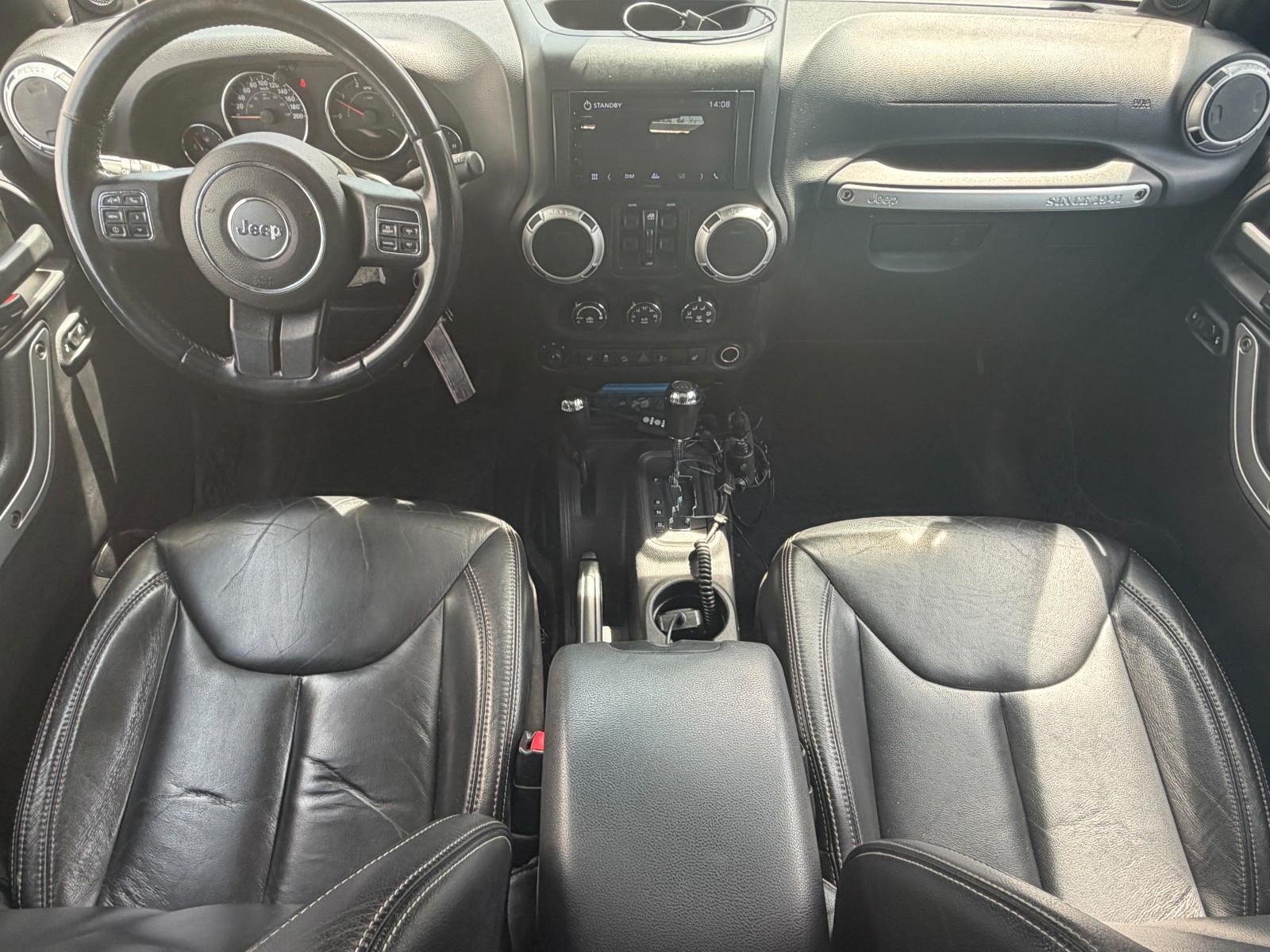 Jeep *Wrangler*Wrangler*Unlimited*Sahara*
