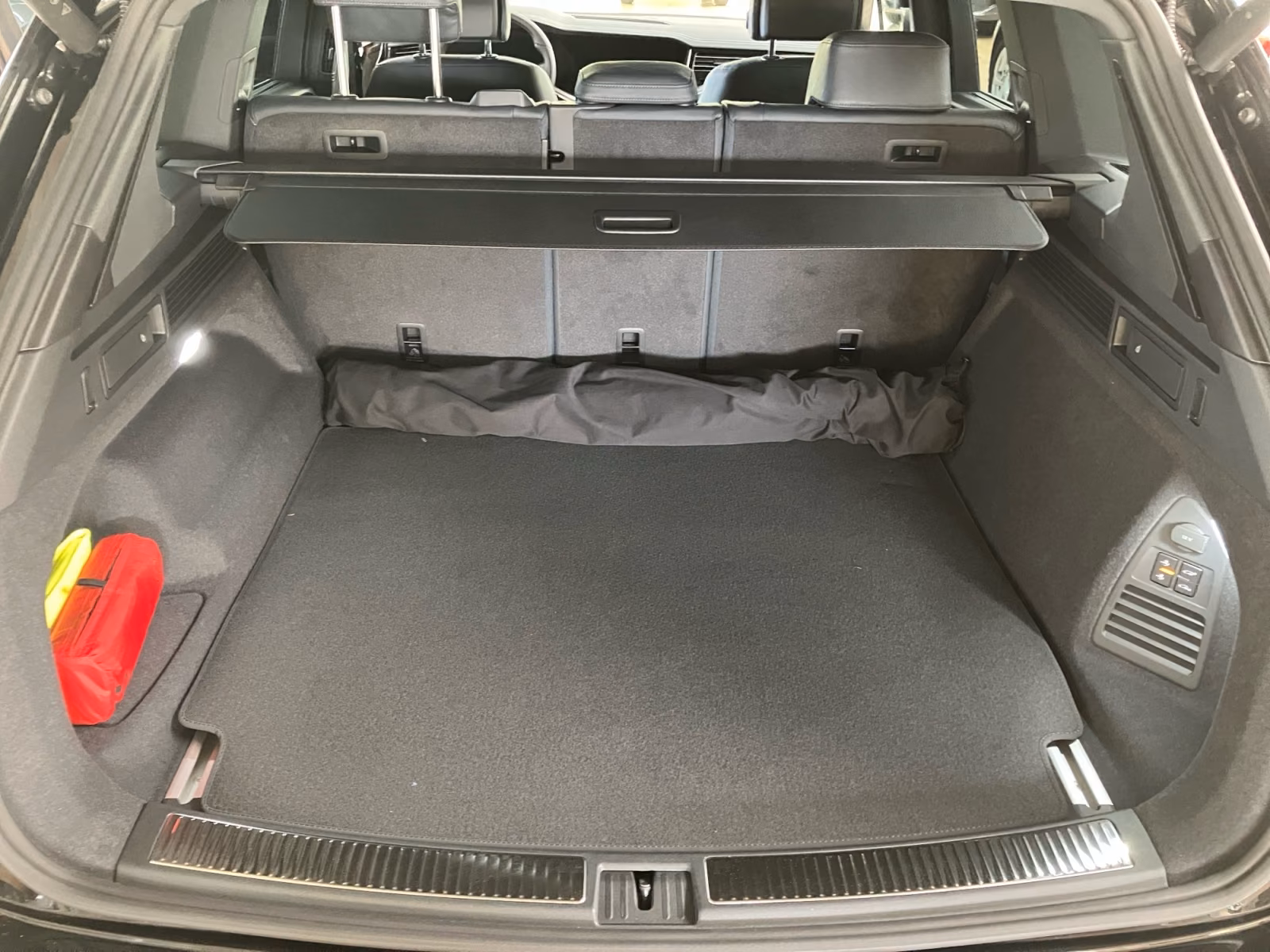 Volkswagen Touareg 3,0 TDI V6 4motion R-Line FINAL EDITION
