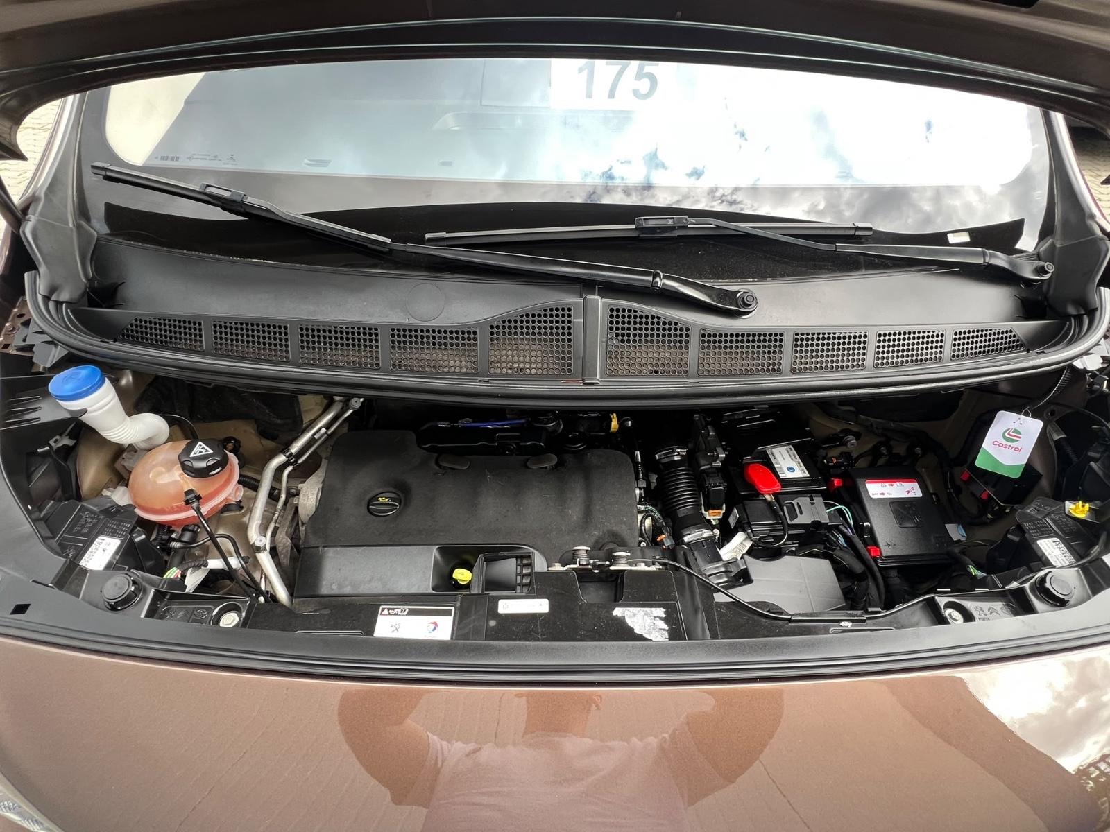 Peugeot Expert Traveller Active L2 KLIMA NAVI 8-SITZ AHK