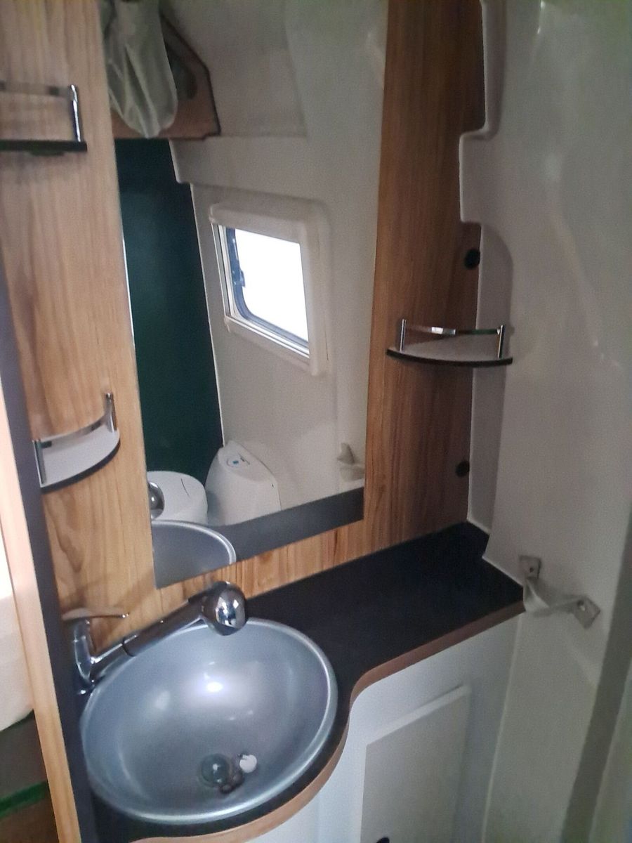Fahrzeugabbildung Karmann Dexter DE 600 Alufelgen, Captain-Chair-Sitze
