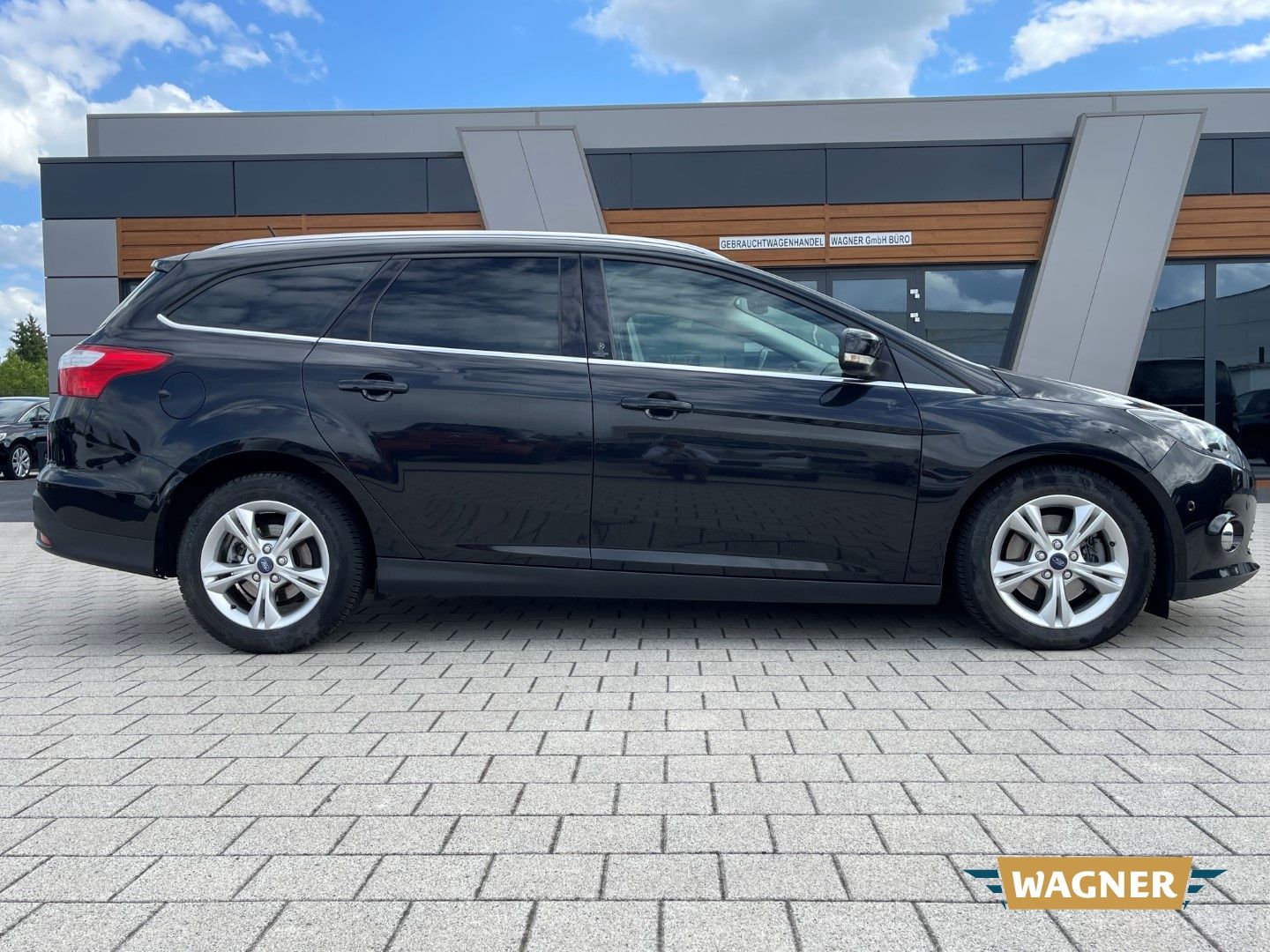 Fahrzeugabbildung Ford Focus Turnier Champions Edition 2.0 TDCi DPF