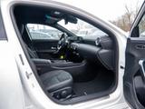Mercedes-Benz A 200 d AMG Line Night AHK Distr Navi Kamera - Mercedes-Benz A 200 mit Diesel-Antrieb