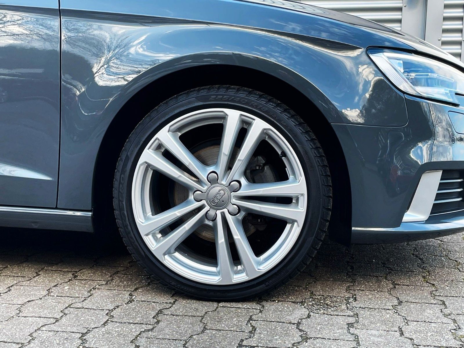 Fahrzeugabbildung Audi A3 SPORTBACK 150 PS SPORT NAVI BI-XENON DSP 18''