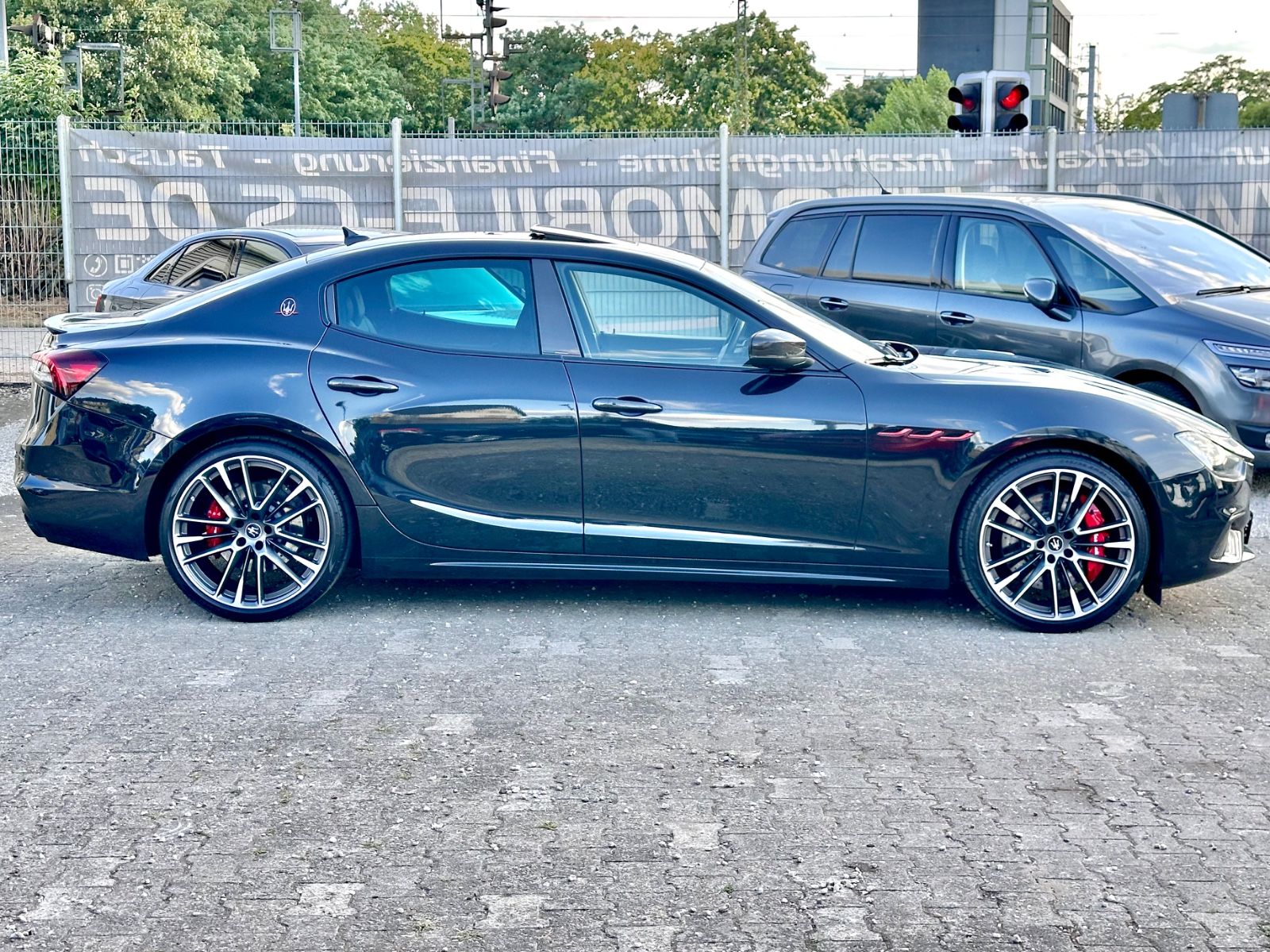 Fahrzeugabbildung Maserati GHIBLI TROFEO *VOLL+CARBON+U.V.M...!