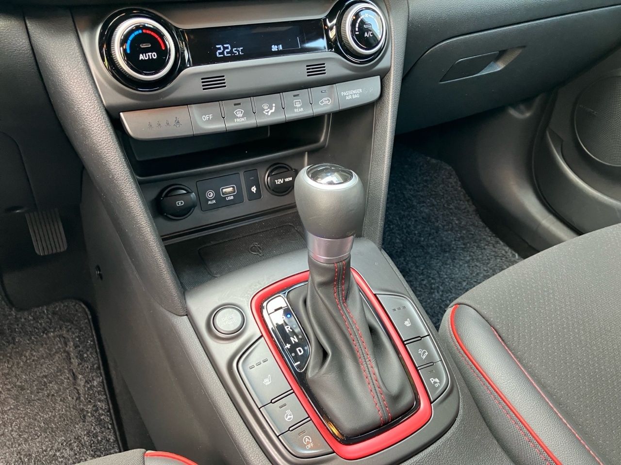 Fahrzeugabbildung Hyundai KONA STYLE SHZ*LHZ*NAVI*USB*KLIMAA*