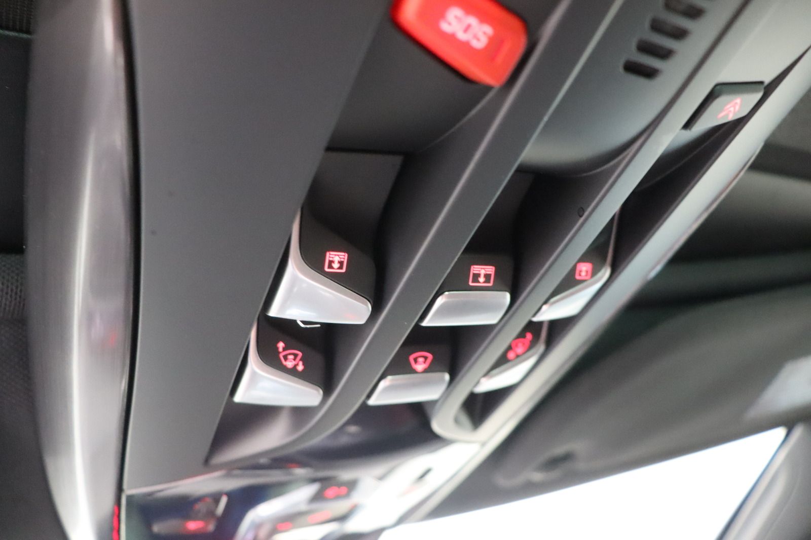 Fahrzeugabbildung DS Automobiles DS5 2.0 HDi SportChic * HUD * LEDER * Navi