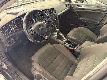 Volkswagen Golf - 10