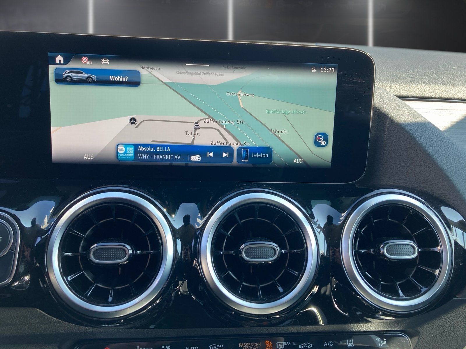 Fahrzeugabbildung Mercedes-Benz GLA 180 d Progressive*AHK*STDHZG*Distro*Totwink*