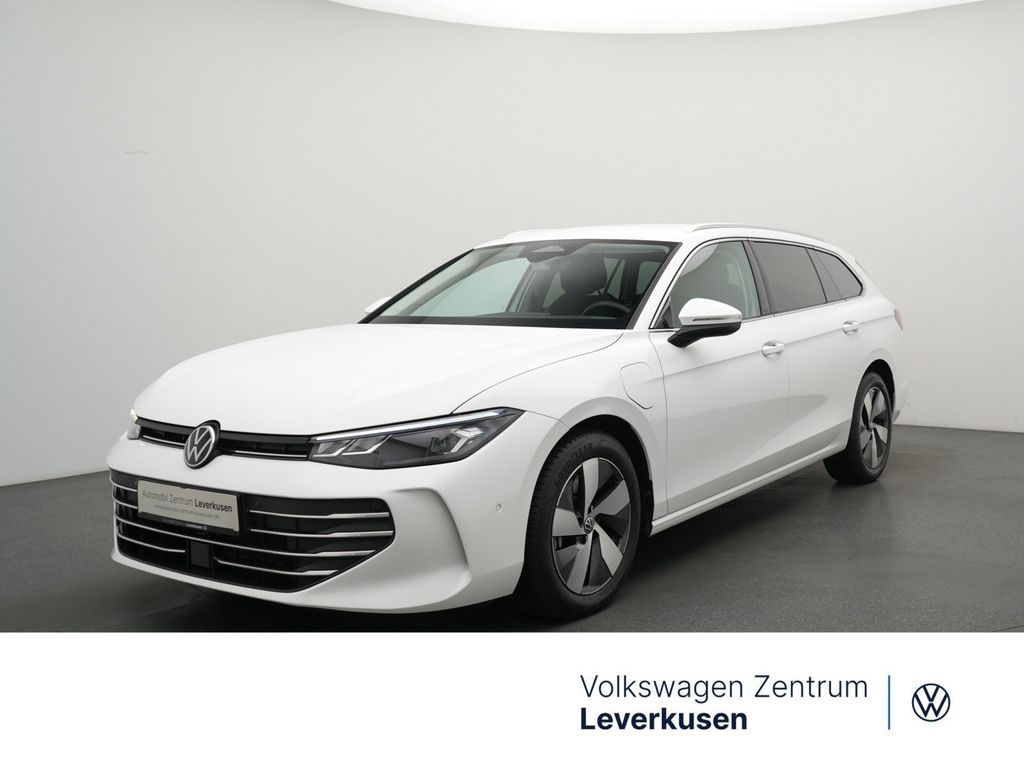 Passat Business NAVI VIRT KAM SHZ CARPLAY LED