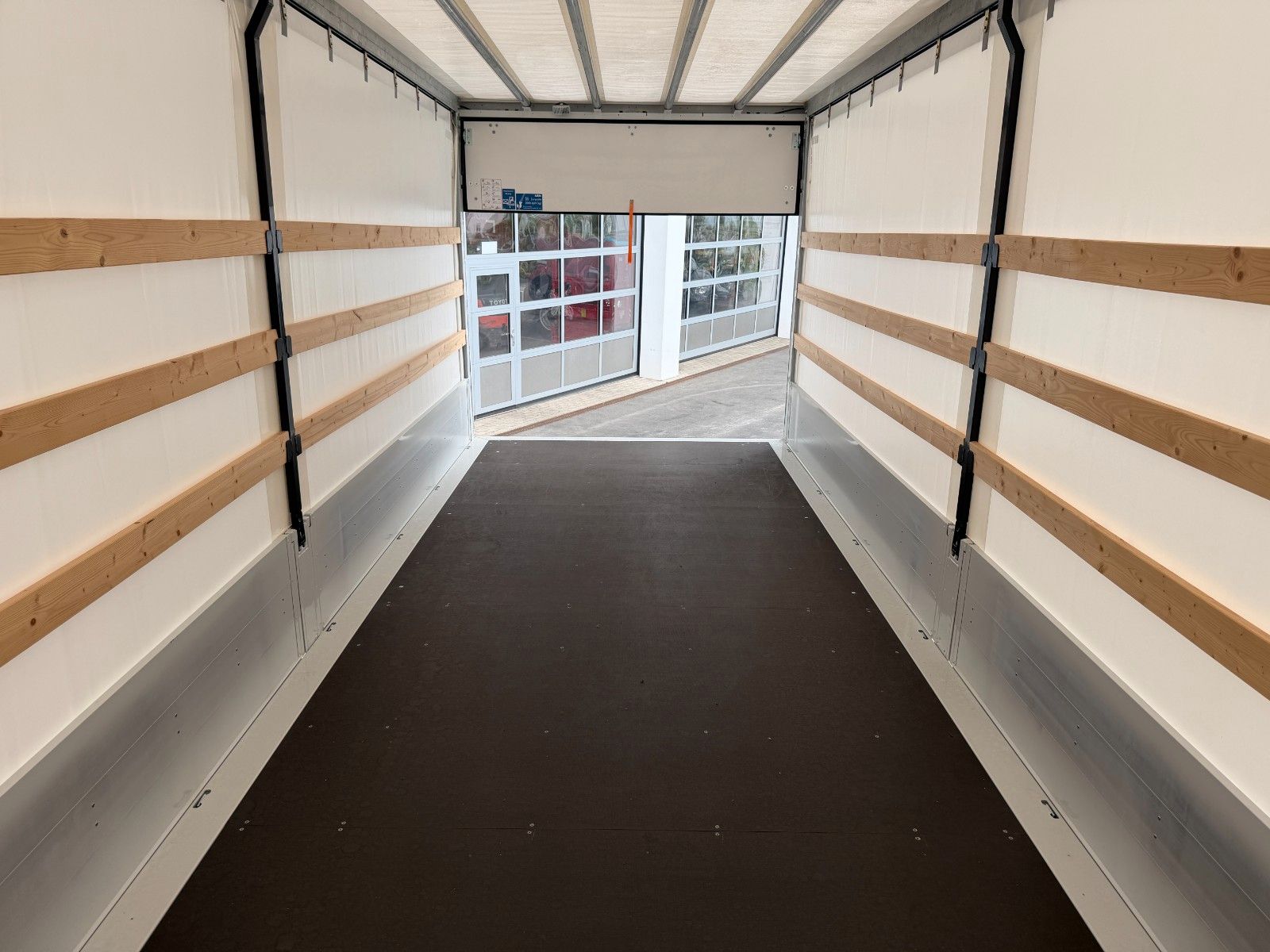 Fahrzeugabbildung Iveco Eurocargo ML140E28/P LBW Bär AHK Schiebeplane