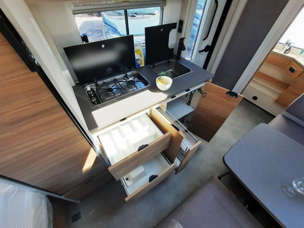 Fahrzeugabbildung Dethleffs Nomad 490 EST Verfüg./Sparen Sie 4.882,- €