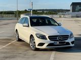 Mercedes-Benz C300 T AHK, ACC, PANO, MULTIB., KAMERA, CARPLAY - Mercedes-Benz C 300 Gebrauchtwagen in Stuttgart