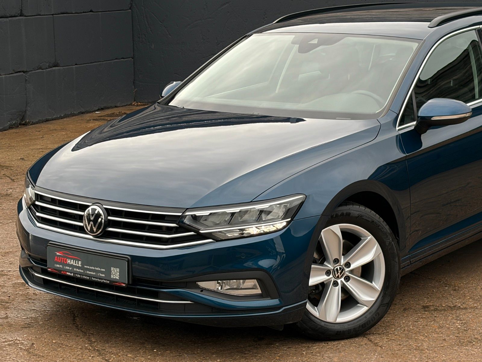Fahrzeugabbildung Volkswagen Passat Variant 2.0 TSI Buisness Kamera LED ACC