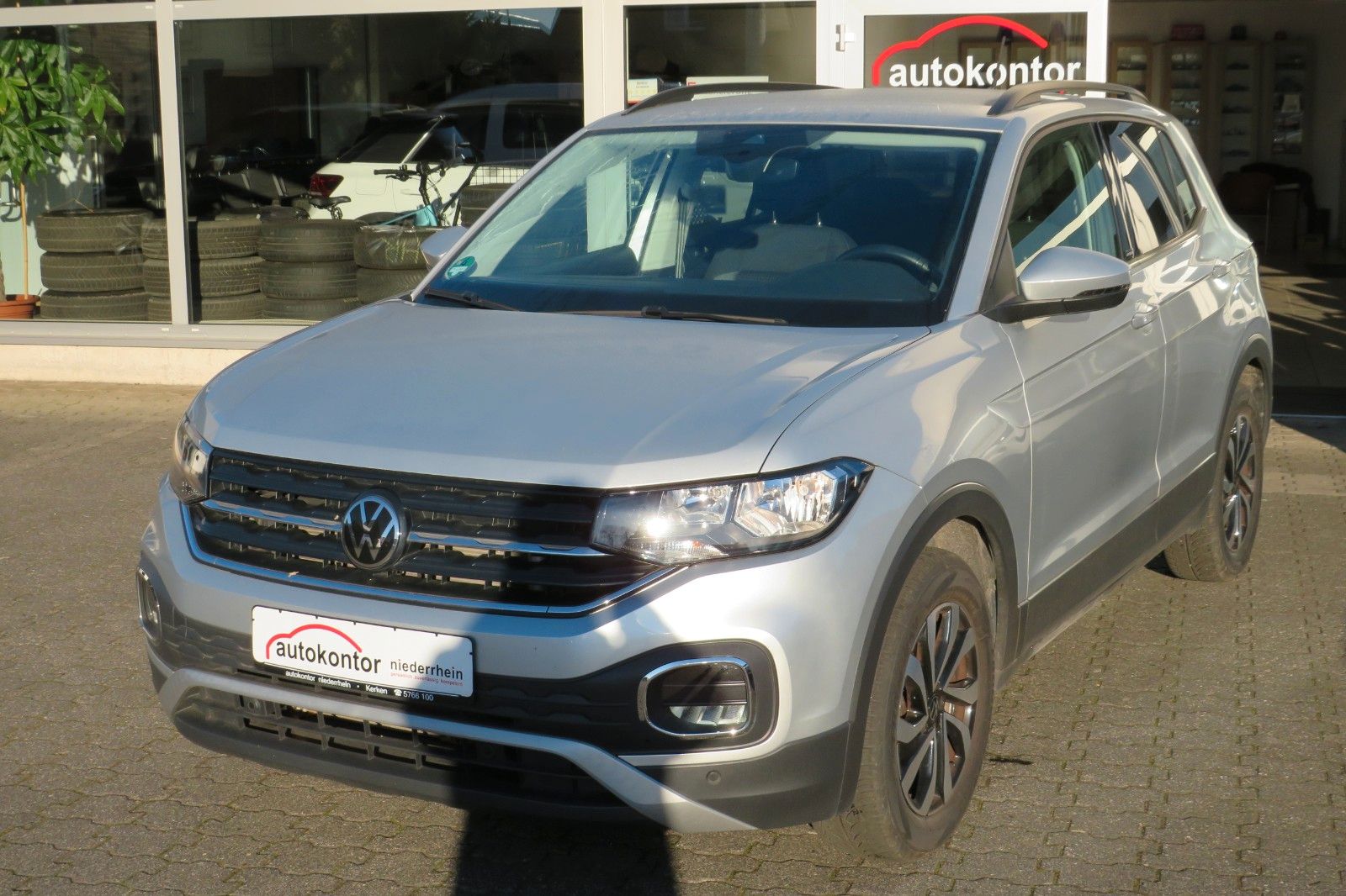 Fahrzeugabbildung Volkswagen T-Cross Active ACC NAVI APP GJ SITZH. PDC 1HD