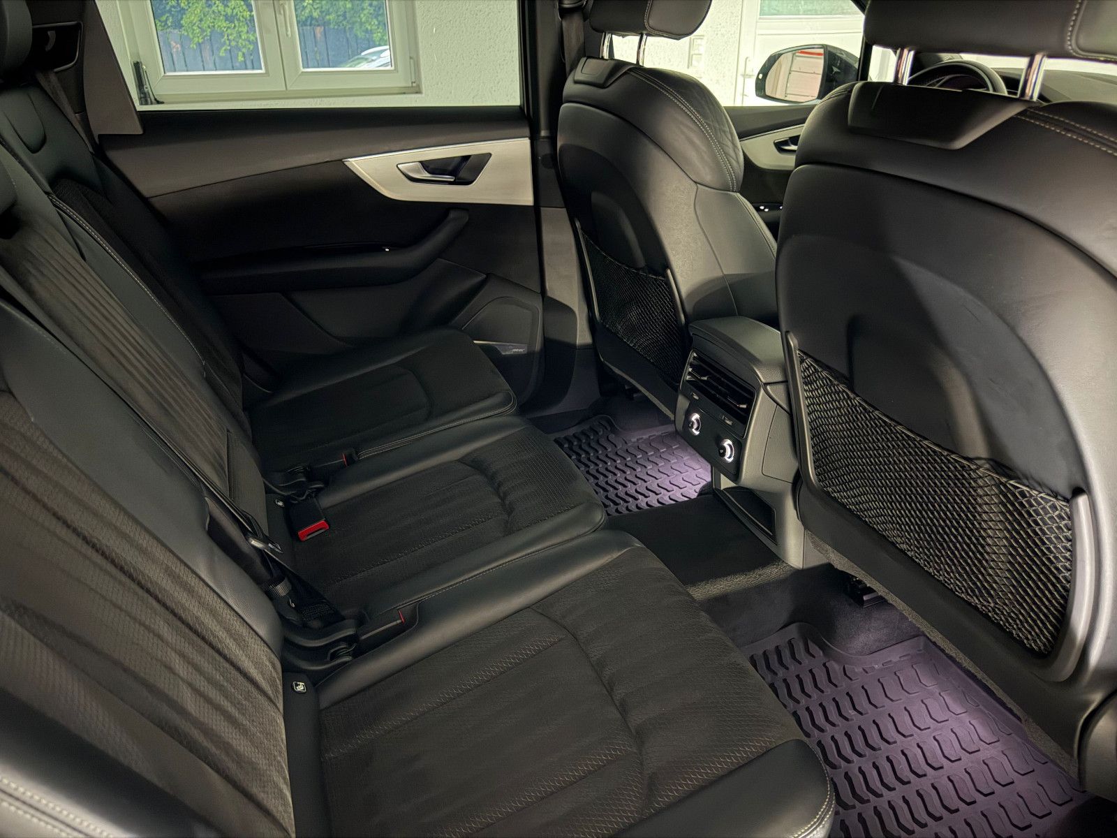 Fahrzeugabbildung Audi Q7 50 TDI Quattro S LINE/BOSE/MEMORY/HuD/7-SITZE