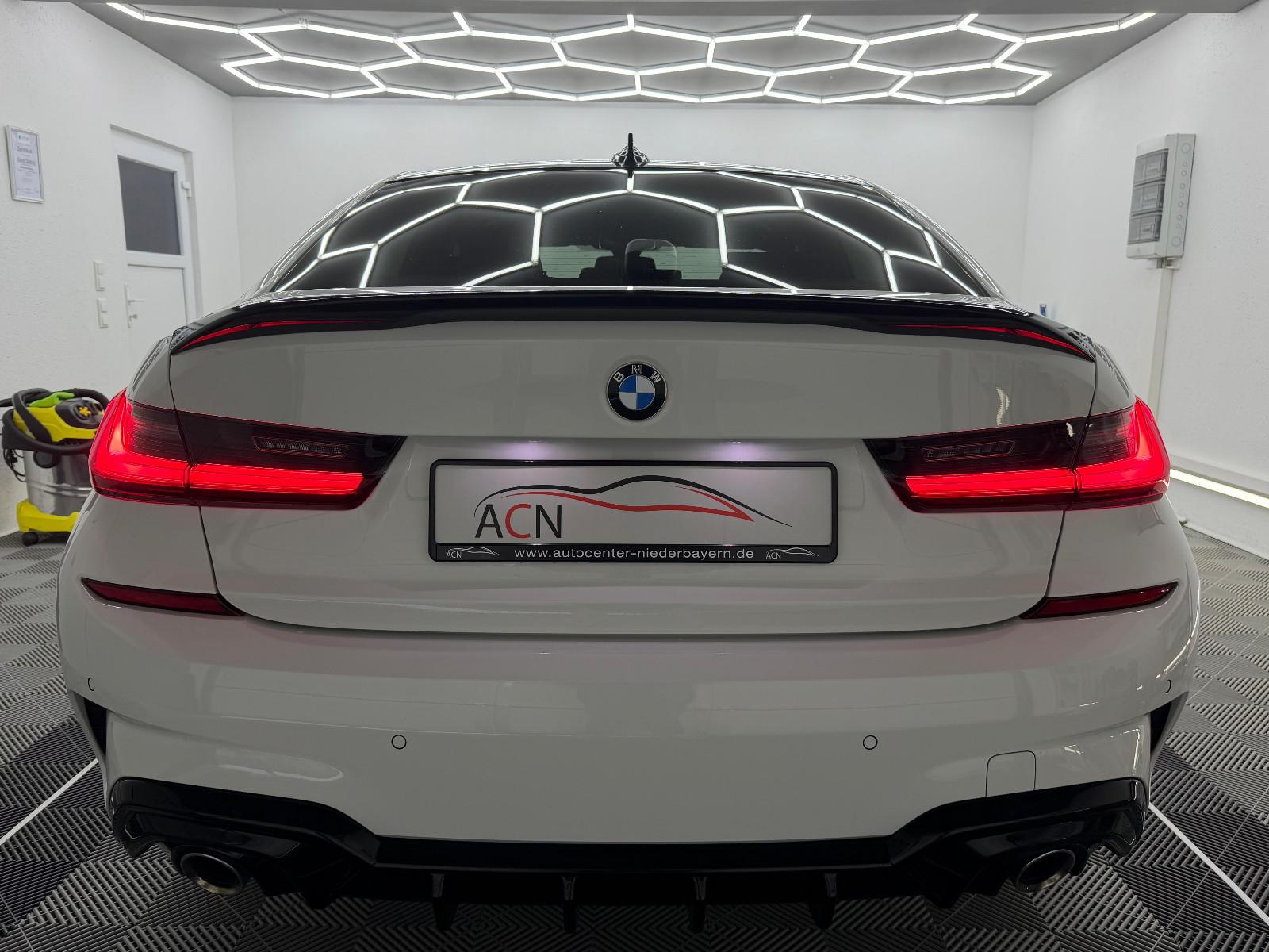 BMW 330i xDrive M-SPORT/HUD/DE-FZG/HiFi/LIVE CO/2.HD